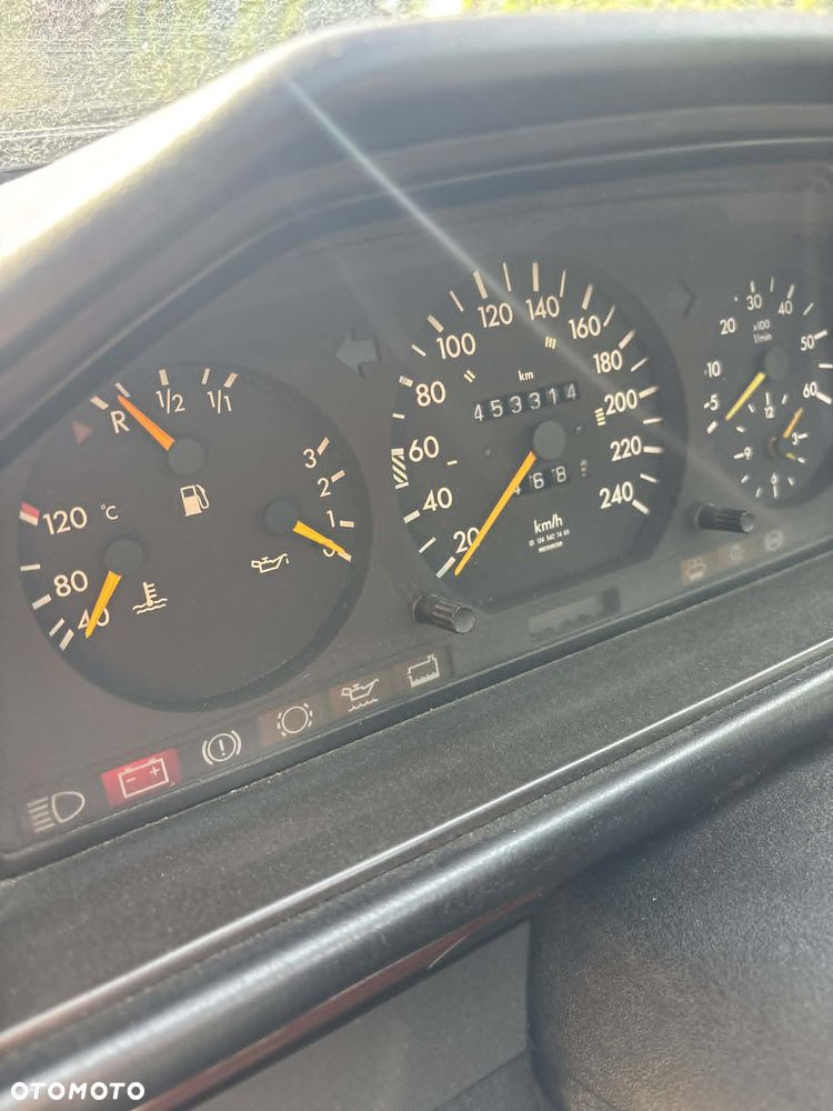 Mercedes-Benz W124 (1984-1993) - 11