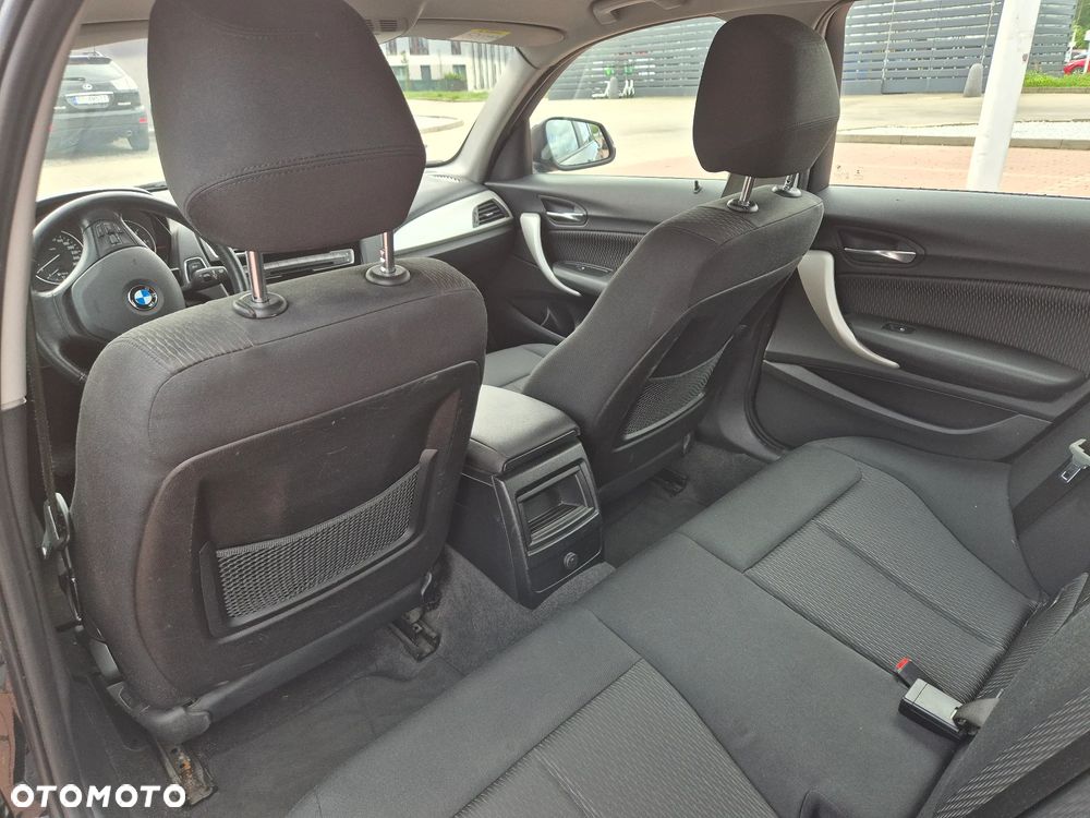 BMW Seria 1 116d - 8