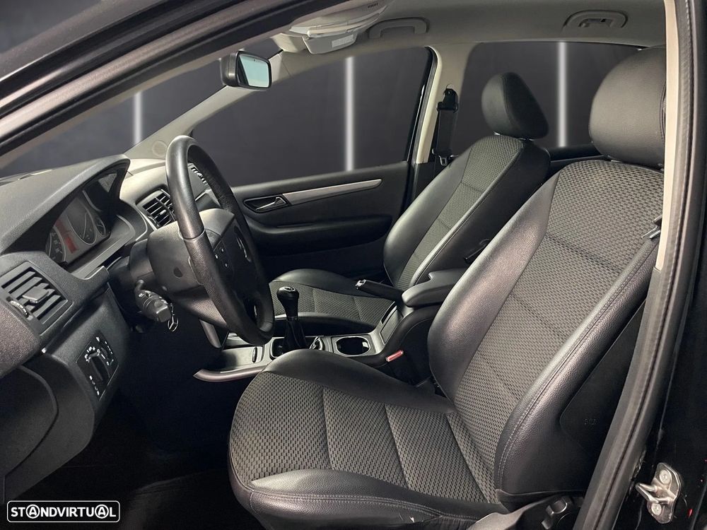 Mercedes-Benz B 180 - 17