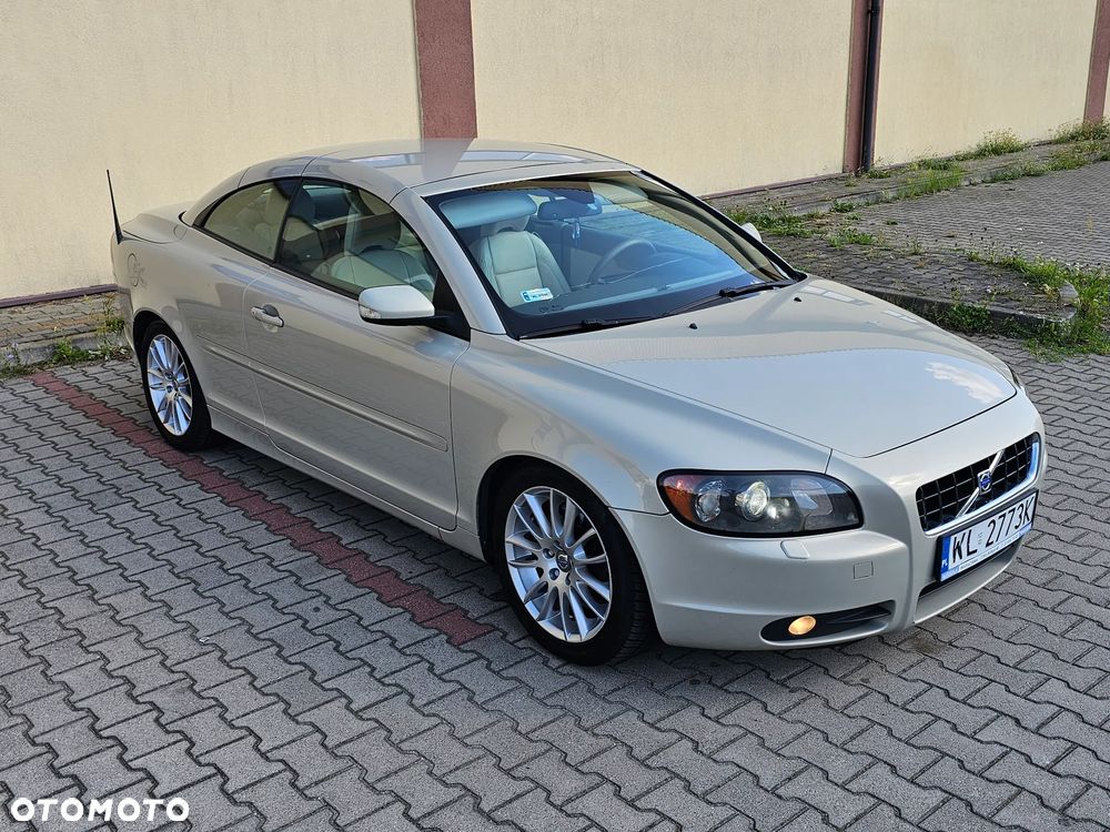 Volvo C70 2.4D5 Summum - 4