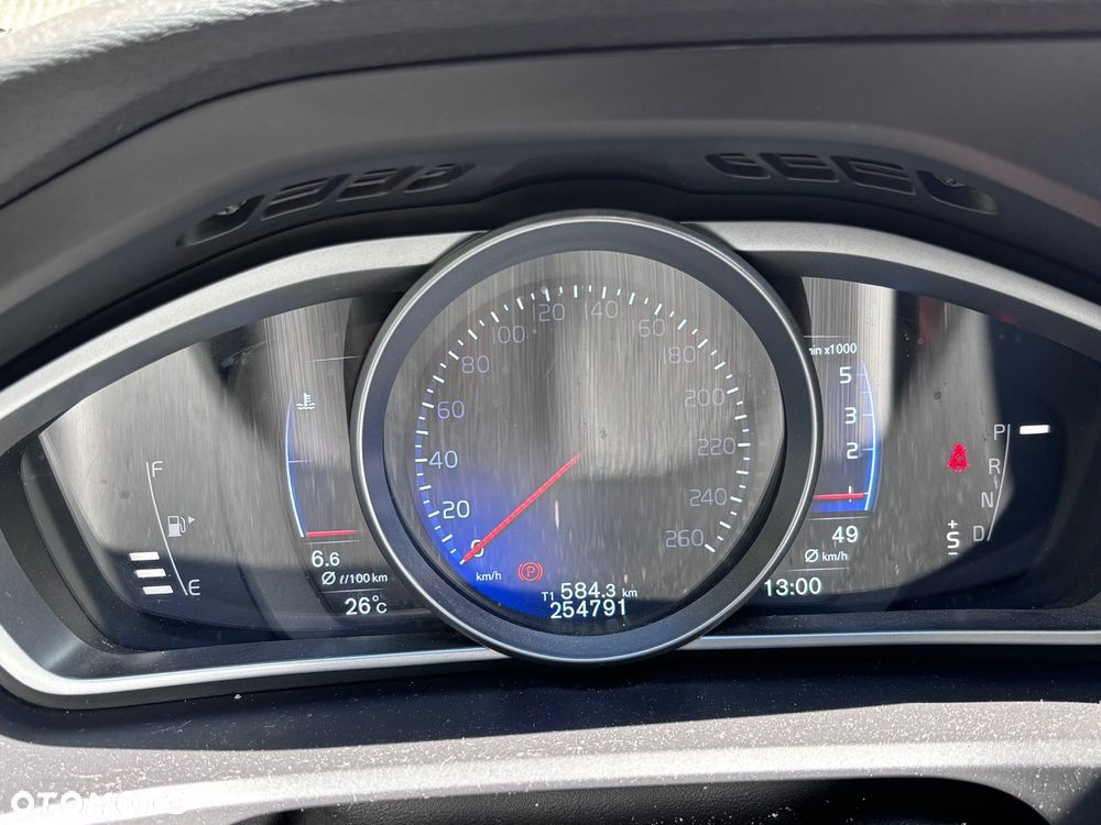 Volvo V40 D3 Drive-E R-Design Momentum - 13
