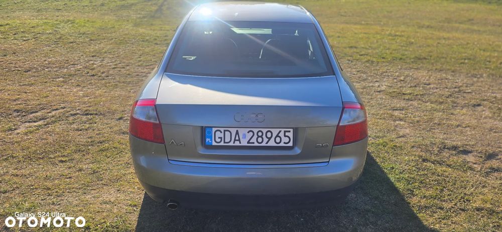 Audi A4 Limousine - 5
