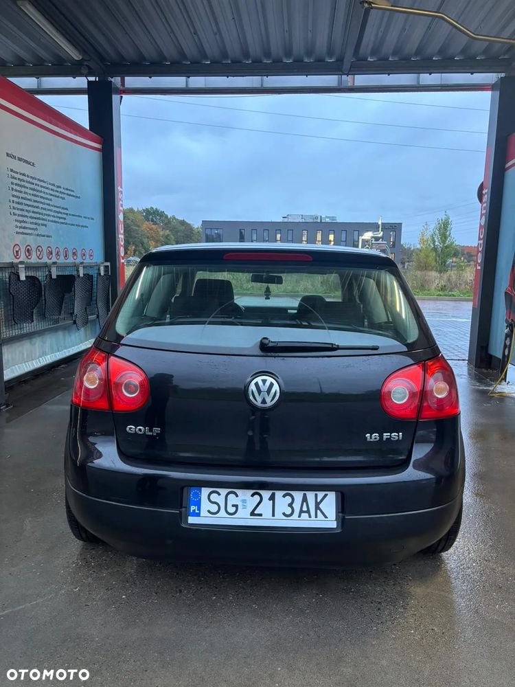 Volkswagen Golf V 1.6 FSI Comfortline - 9