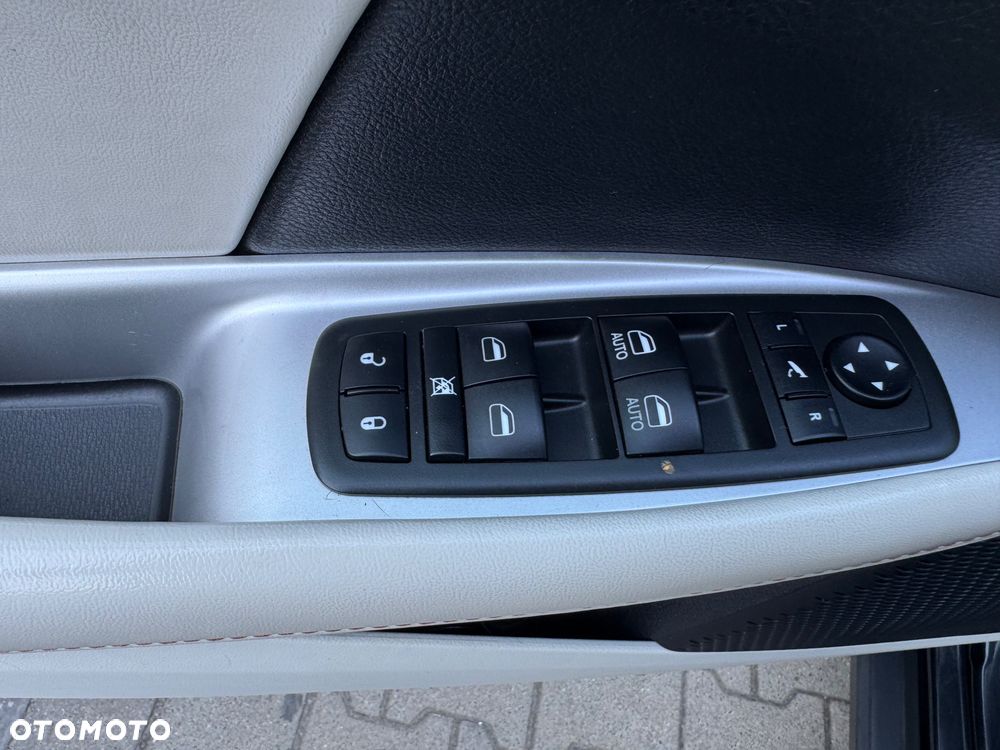 Fiat Freemont 2.0 Multijet 16V DPF Automatik Allrad Lounge - 26