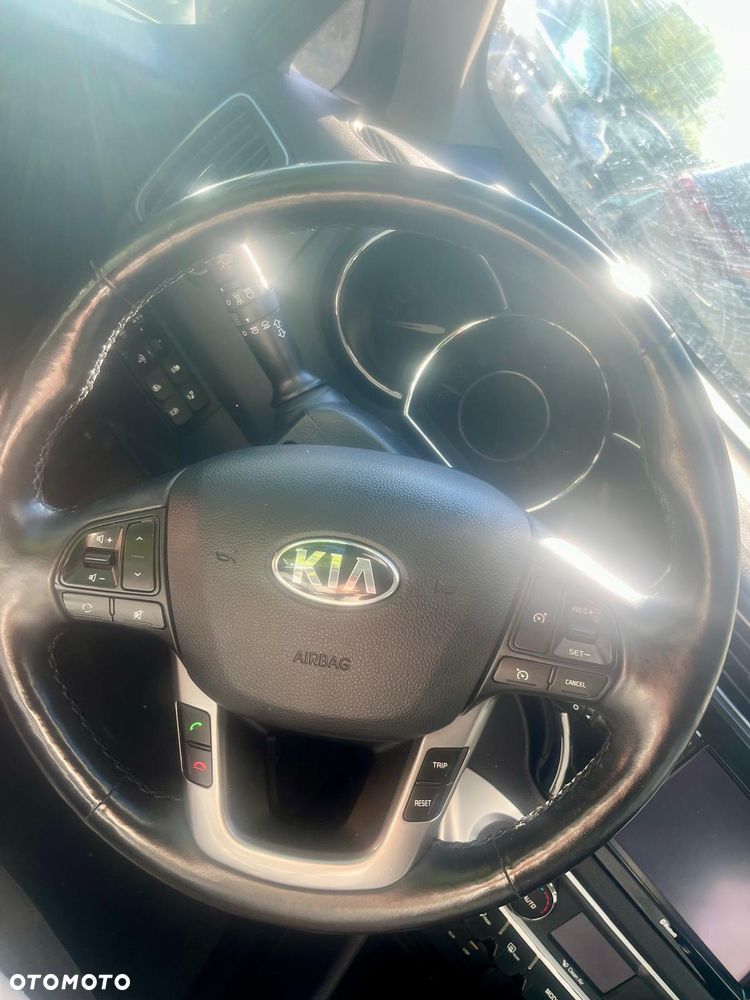 Kia Rio 1.4 Dream Team Edition - 18