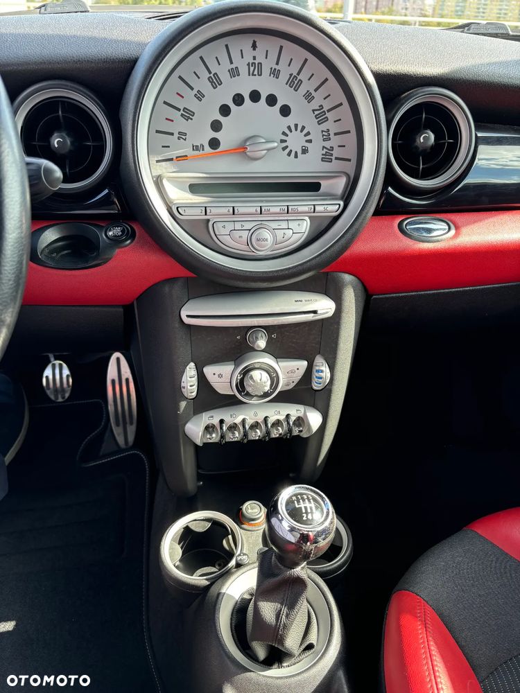 MINI Cooper S 50 Camden - 38