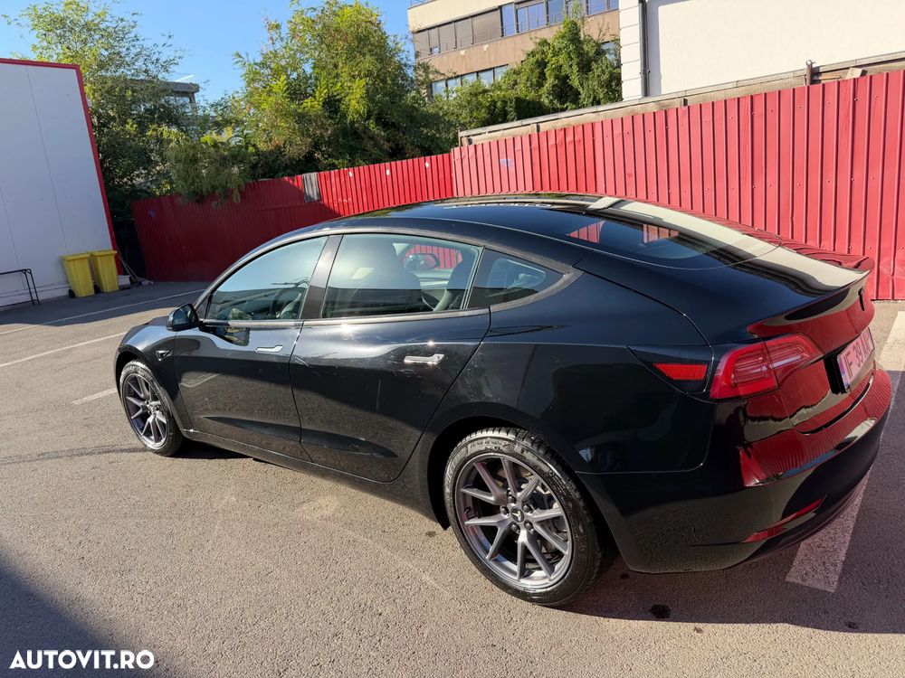 TESLA Model 3 2023 — imagine 5