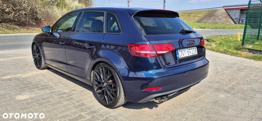 Audi A3 Sportback - 3