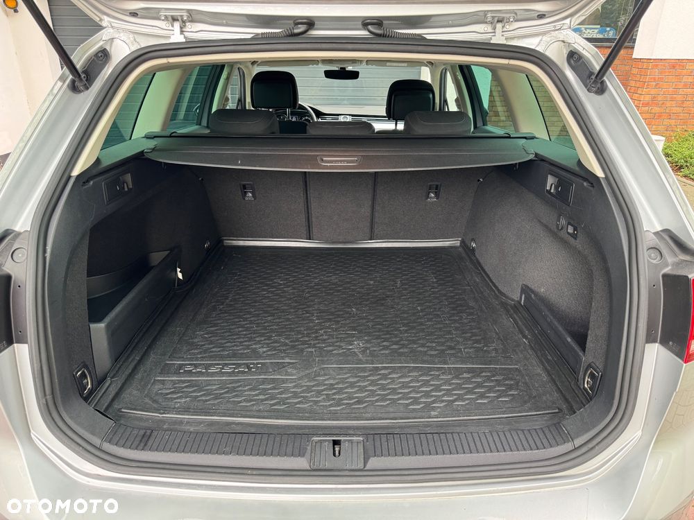 Volkswagen Passat 1.6 TDI BMT Trendline - 13