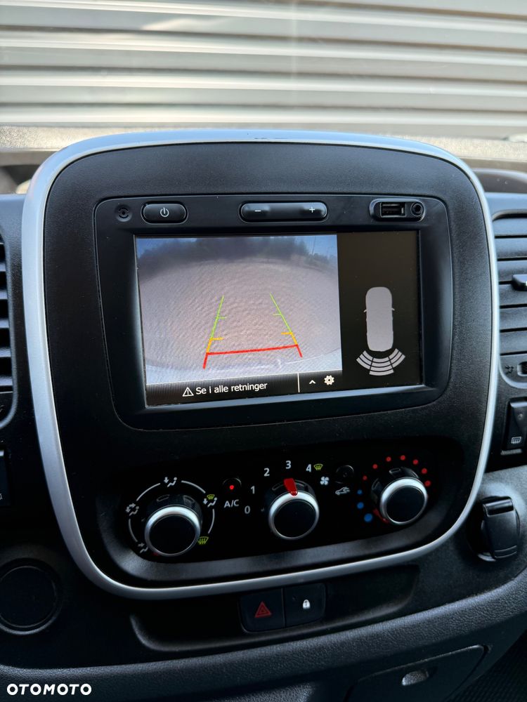 Renault Trafic - 32