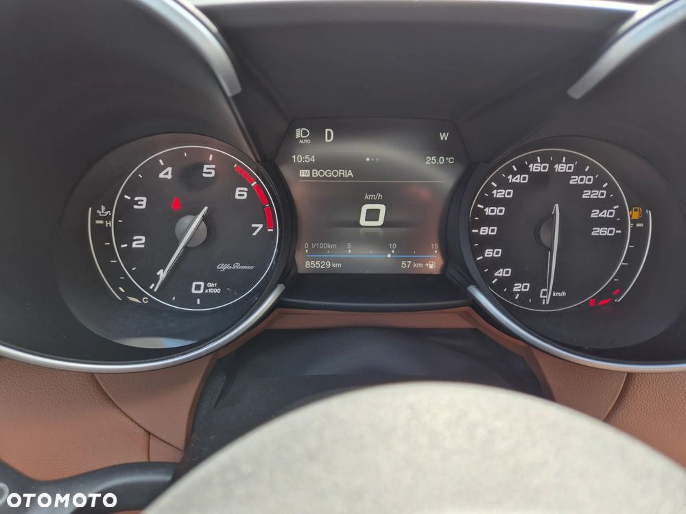 Alfa Romeo Giulia 2.0 Turbo Veloce - 11