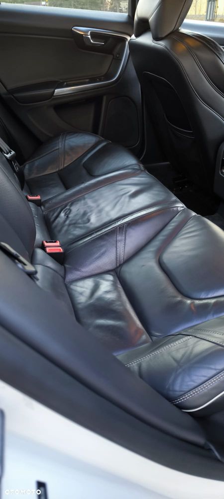 Volvo S60 T5 Geartronic RDesign - 34