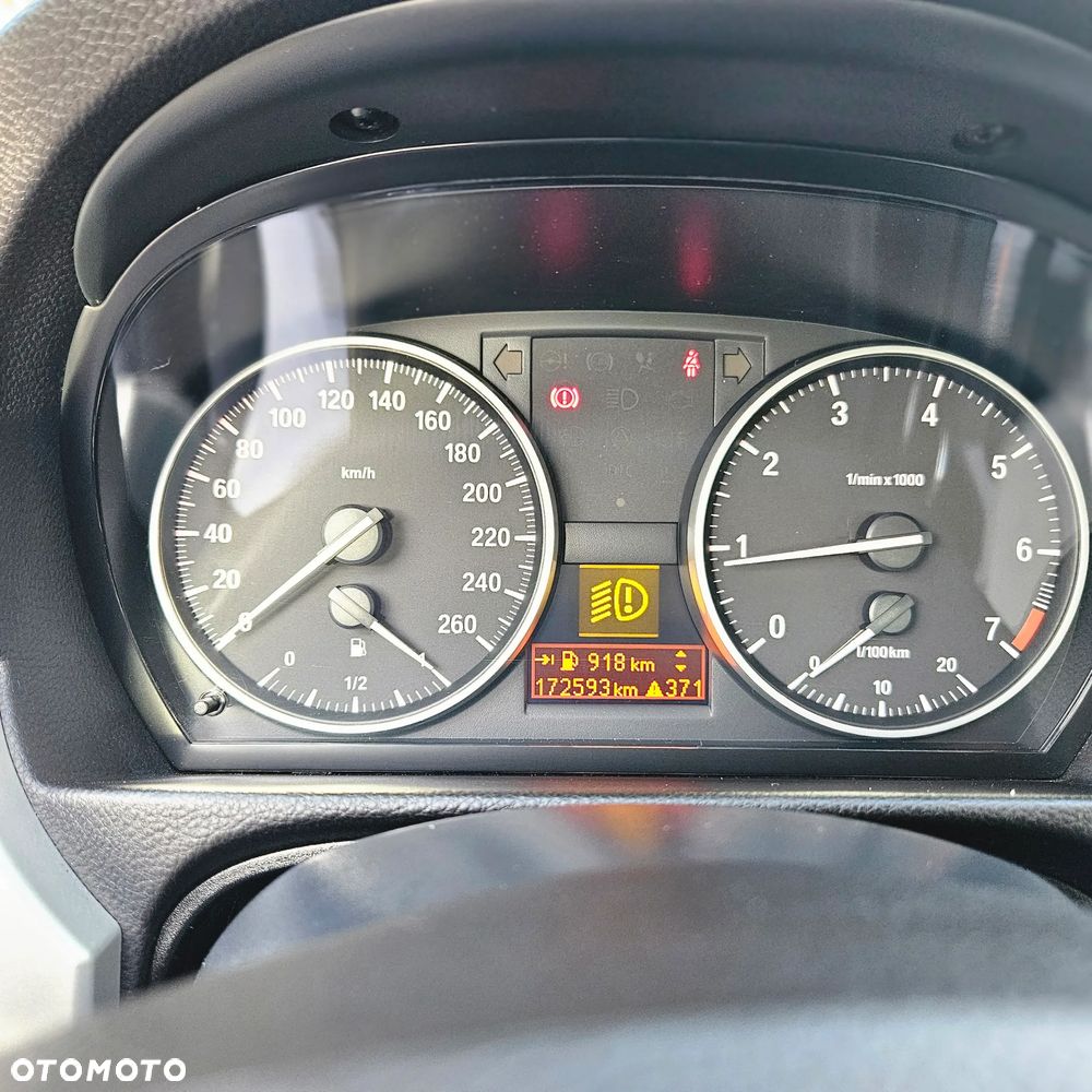 BMW Seria 3 318i - 6