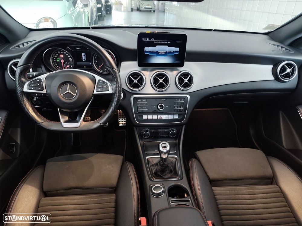 Mercedes-Benz CLA 180 d AMG Line - 14