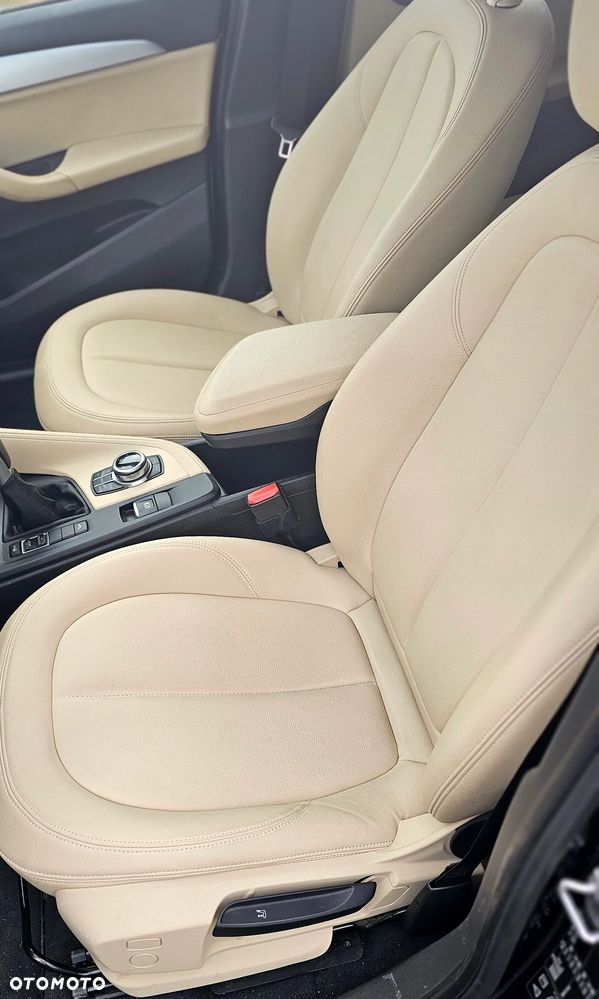 BMW X1 xDrive18d - 9