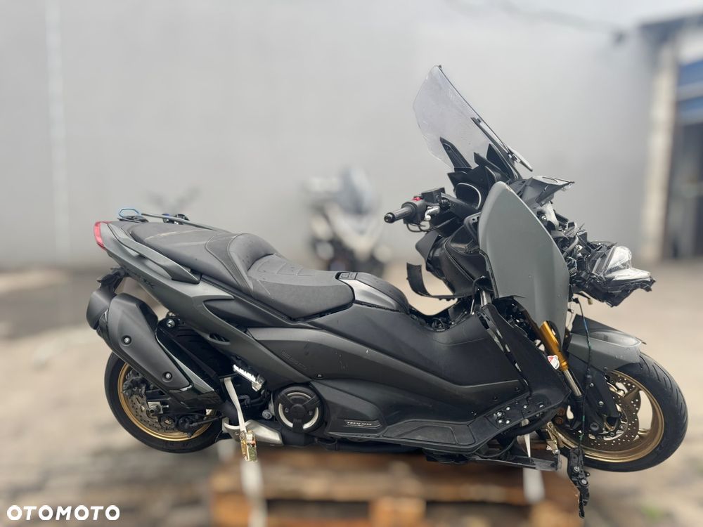 Yamaha Tmax - 2