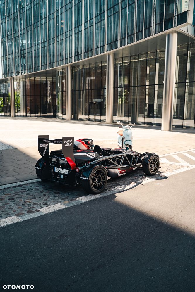 Ariel Atom - 4