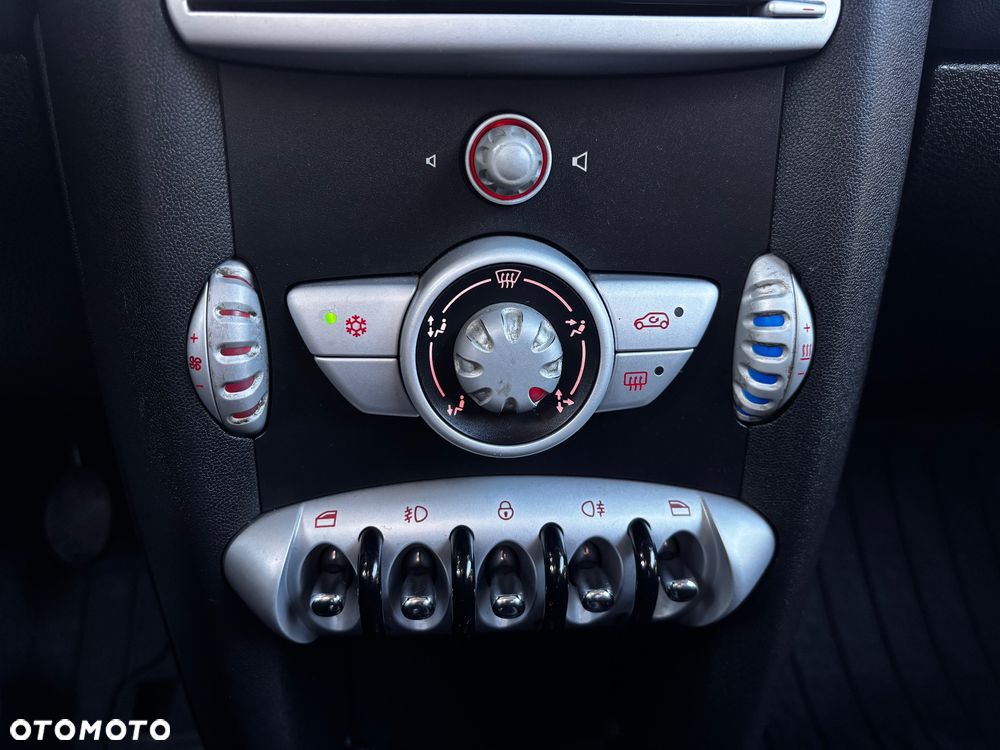 MINI Cooper Standard - 14
