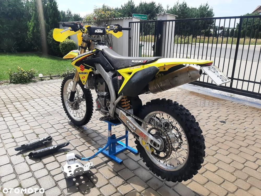 Suzuki RM-Z - 3