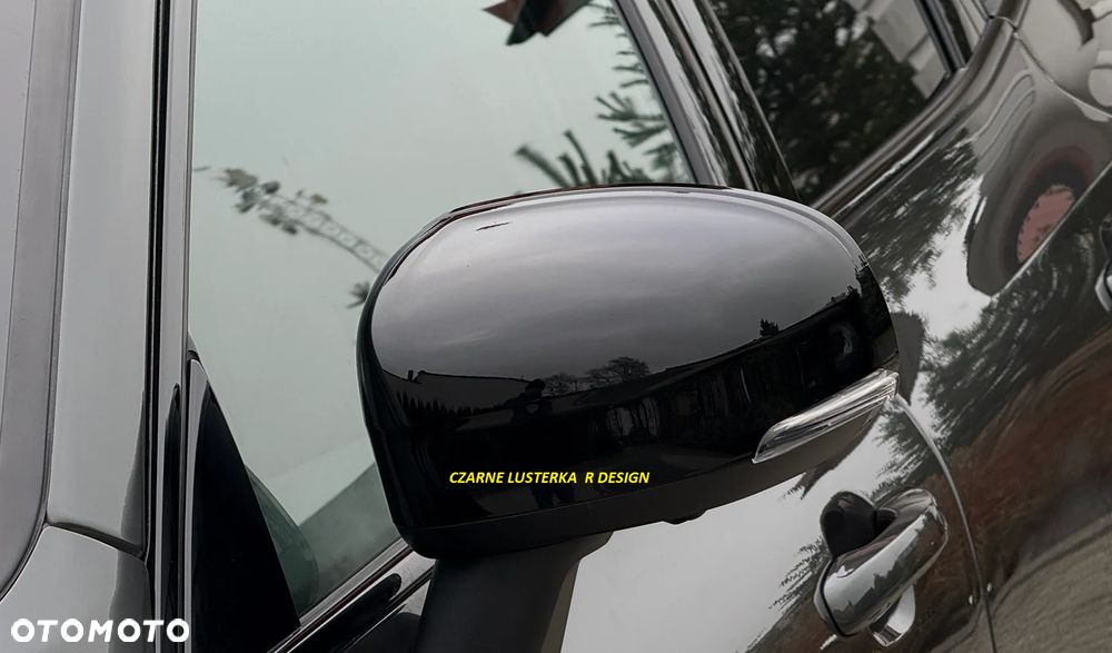 Volvo XC 60 B4 D AWD Plus Dark - 35