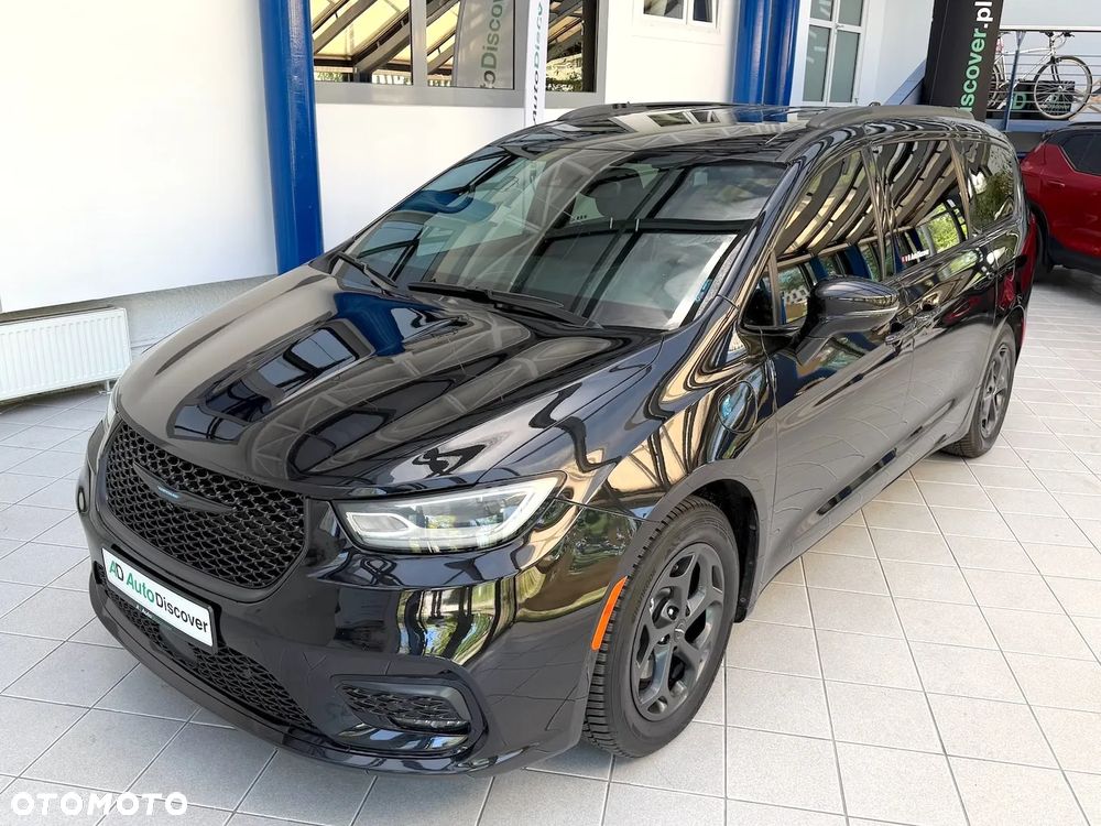 Chrysler Pacifica - 11