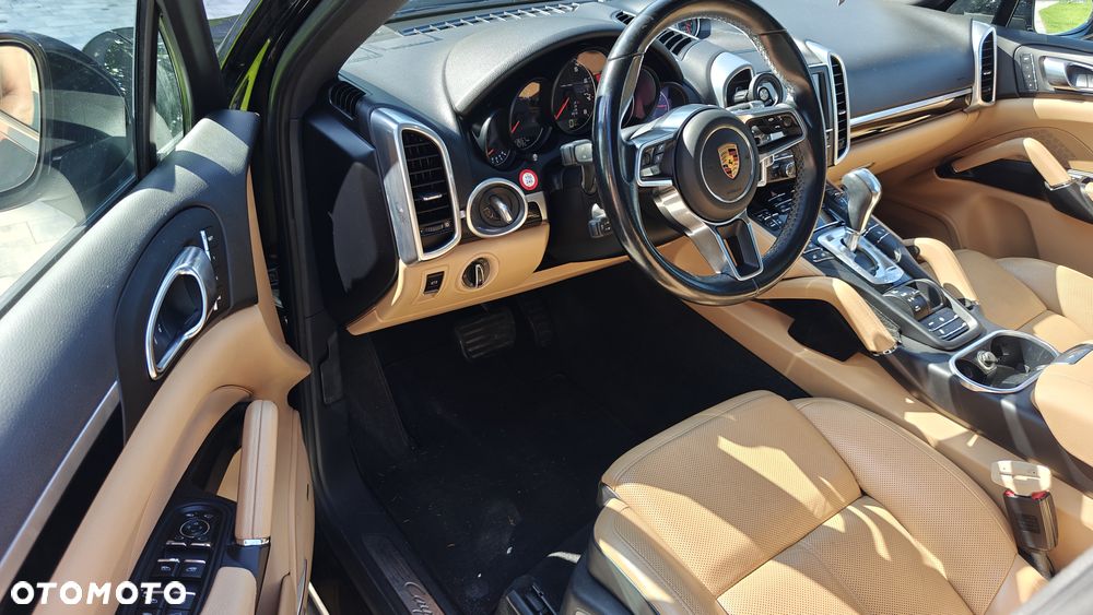 Porsche Cayenne Platinum Edition - 7