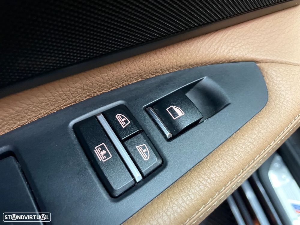 BMW 740 d Pack M - 23