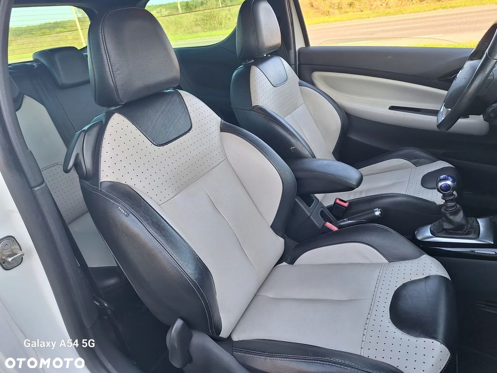Citroën DS3 e-HDi 115 FAP SportChic - 1
