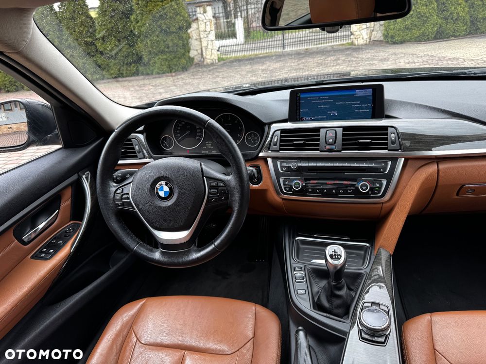 BMW Seria 3 320d Luxury Line EU6 - 12