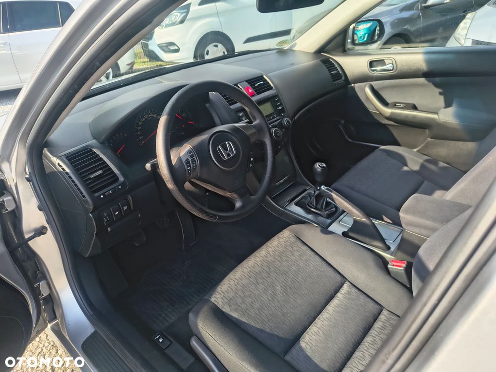 Honda Accord 2.0 i Sport - 16