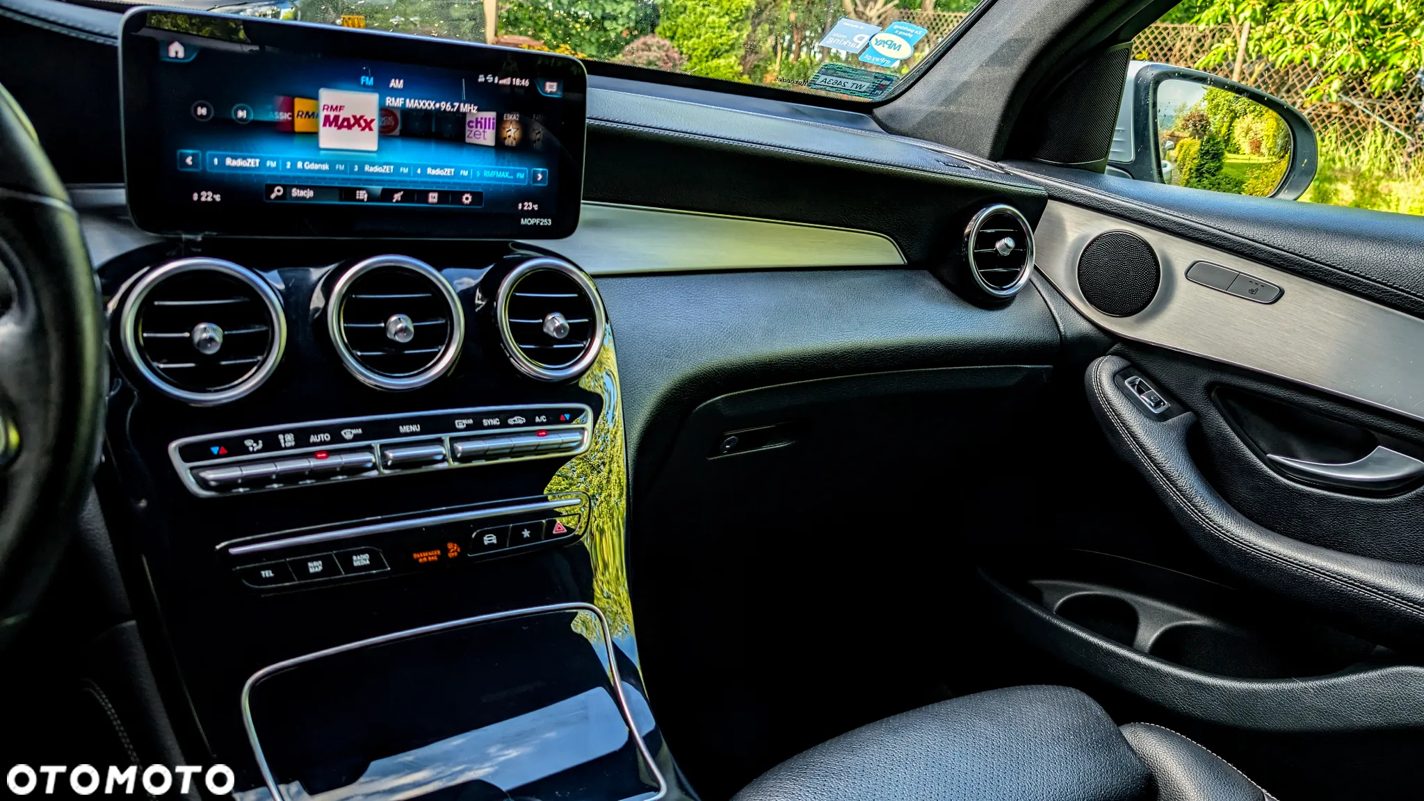 Mercedes-Benz GLC - 29