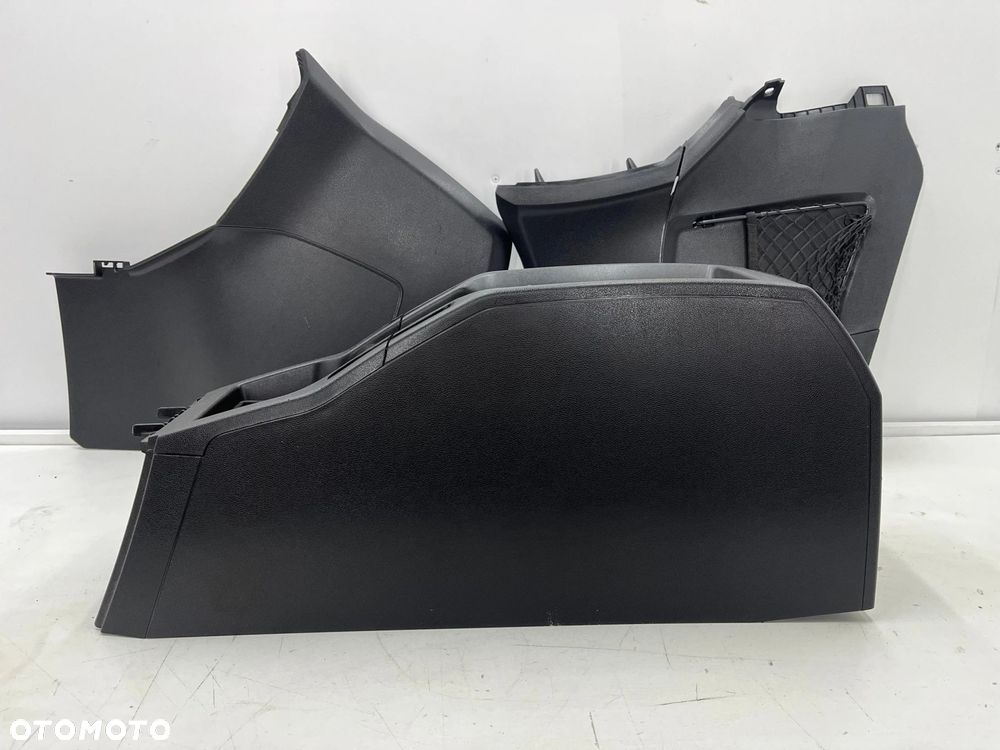 Tunel środkowy Opel Zafira B 05-14r. uchwyt na kubki tylne kratki nawiewu EU 13144422 - 1