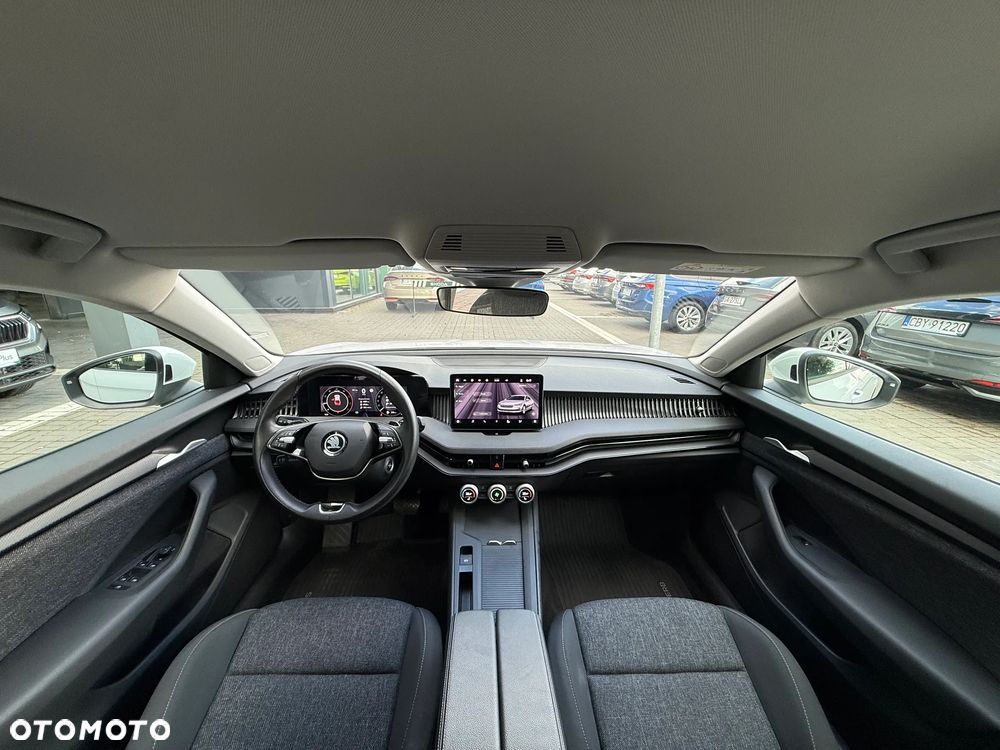 Skoda Superb 2.0 TDI SCR Essence DSG - 22