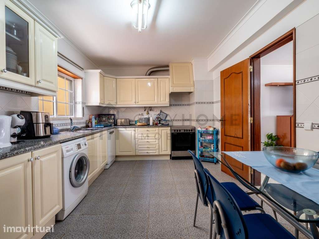 Apartamento T3 Duplex com quintal de 32m2 e 3 lugares de estacionam... - Grande imagem: 5/26