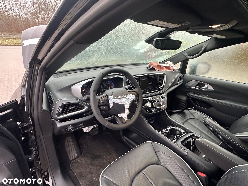 Chrysler Pacifica - 9