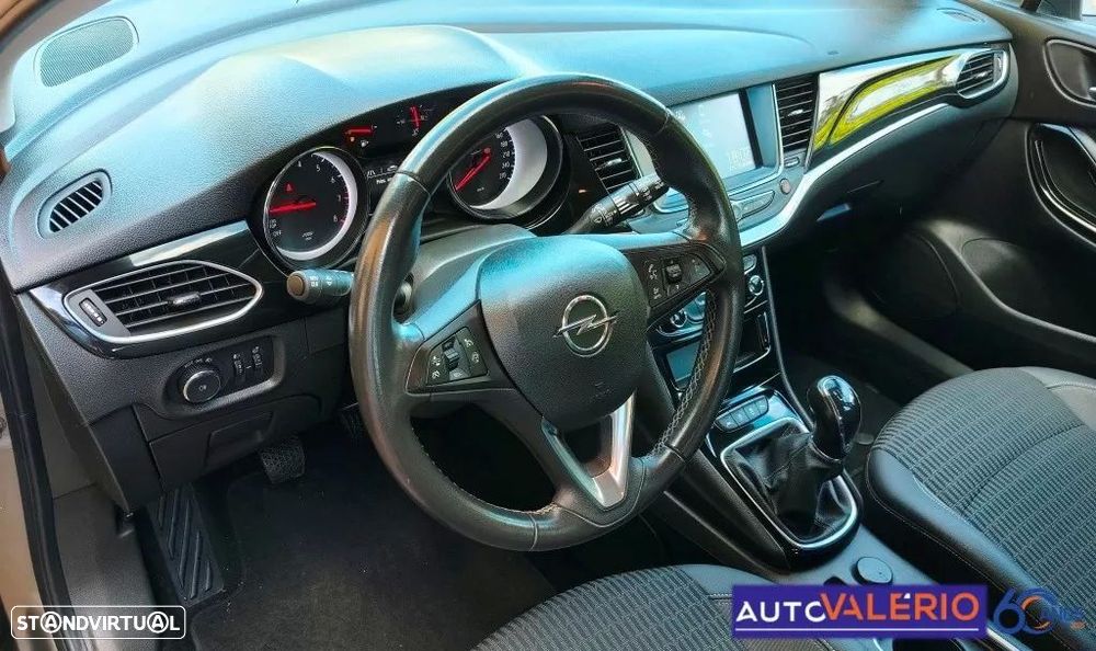 Opel Astra 1.2 T Design & Tech S/S - 16
