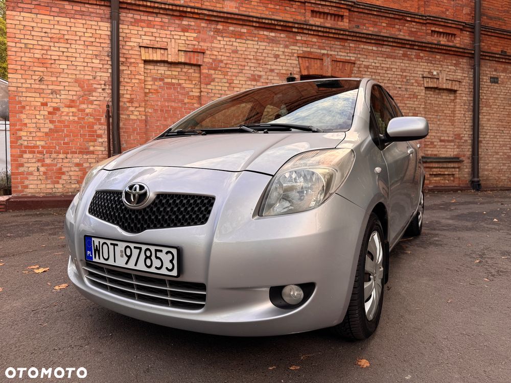 Toyota Yaris - 2
