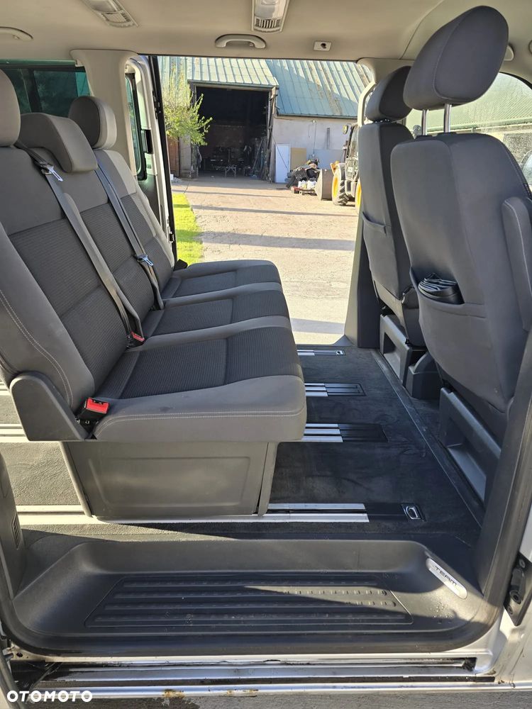 Volkswagen Multivan - 11