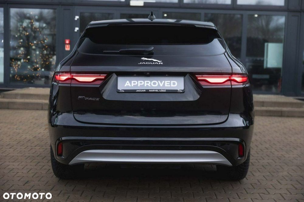 Jaguar F-Pace - 7