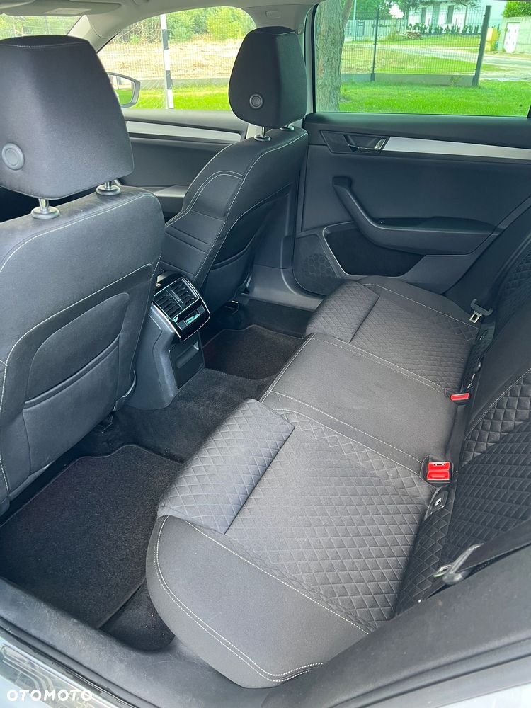 Skoda Superb 2.0 TDI Active DSG - 5