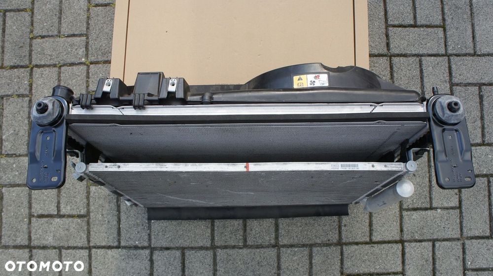 CHLODNICE KOMPLET FORD MUSTANG VI LIFT 3.7V6 5.0V8 - 3