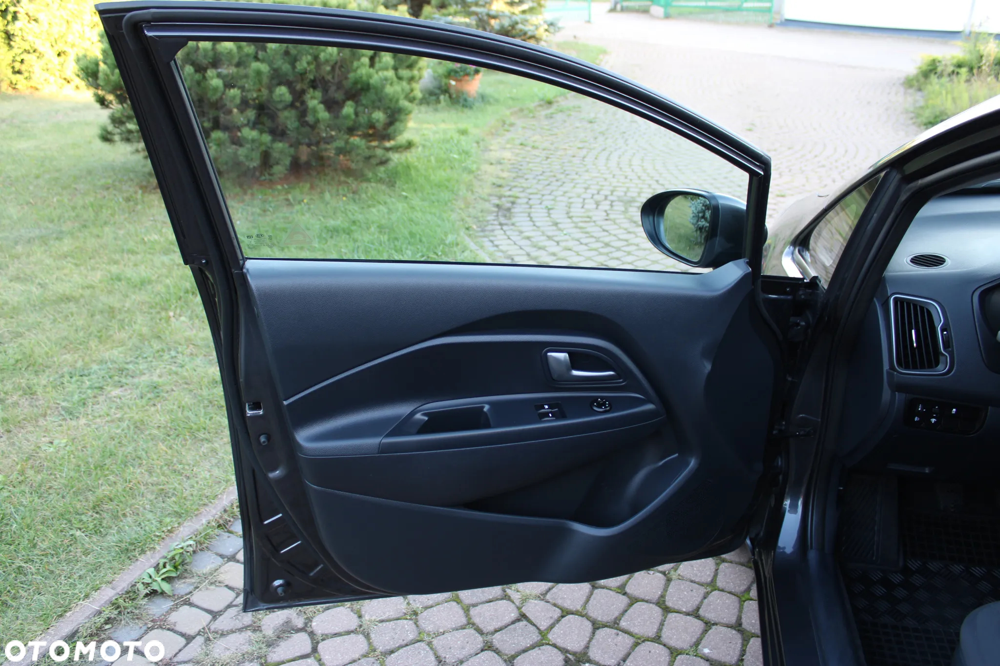 Kia Rio 1.4 M - 15