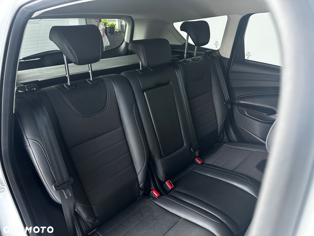 Ford Kuga - 15