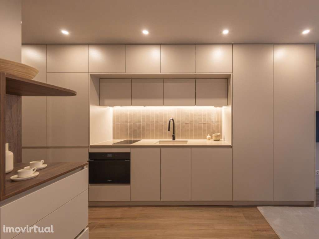 Estúdio T0 com Varanda em Edíficio Emblemático - Grande imagem: 3/23