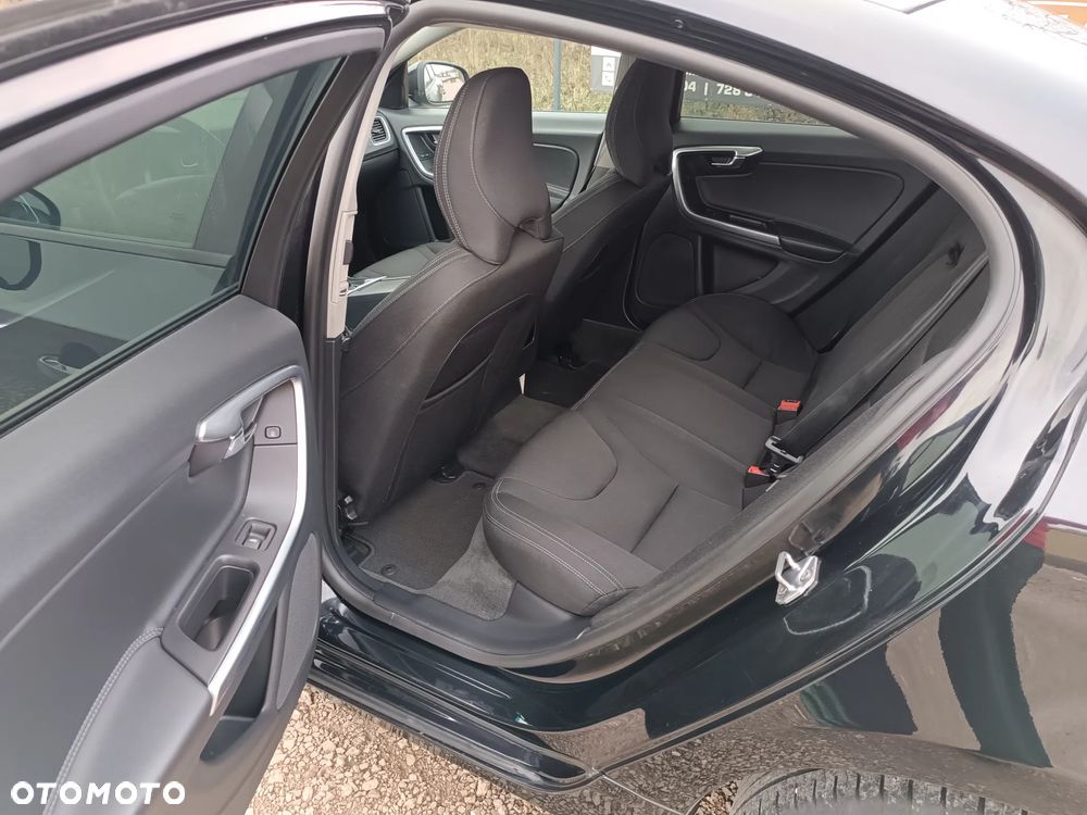 Volvo S60 D2 Summum - 25