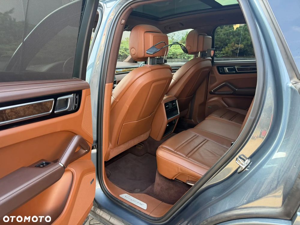 Porsche Cayenne Standard - 11