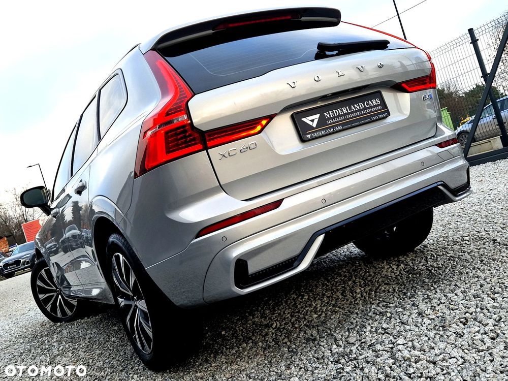 Volvo XC 60 B4 D Plus Dark - 35