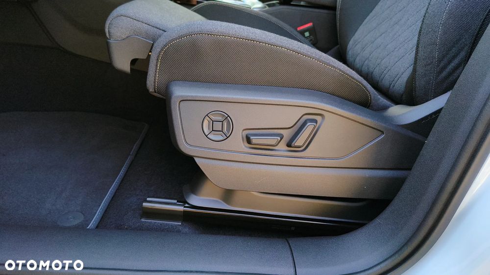 Audi Q5 Sportback - 36