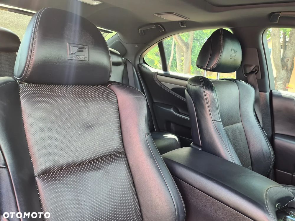 Lexus LS 600h F Sport - 40
