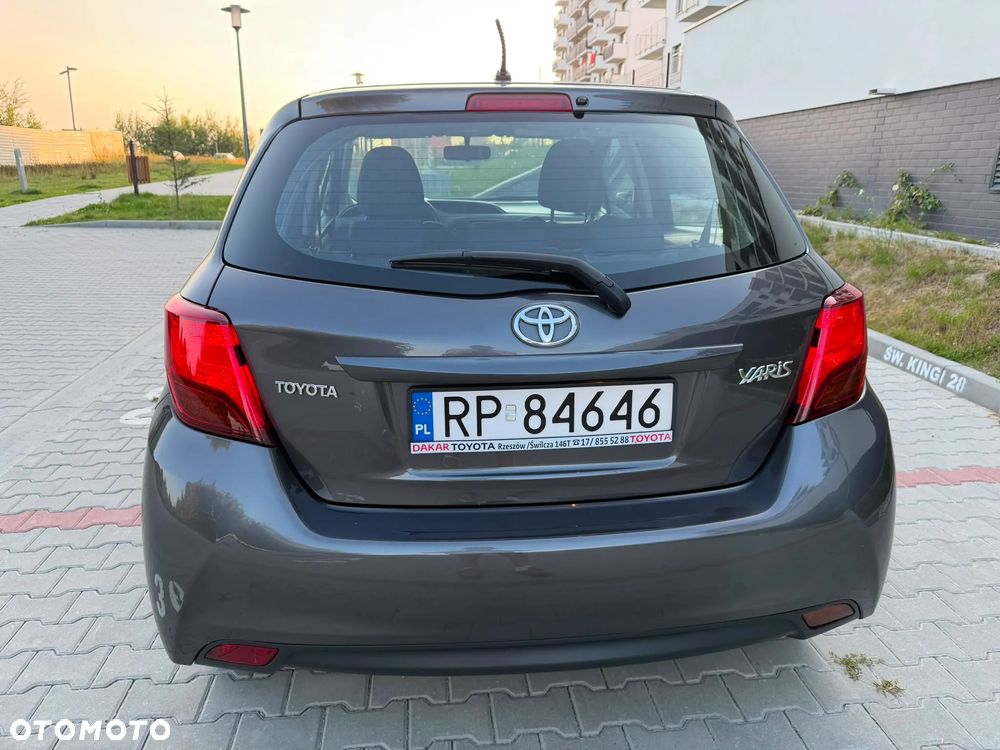 Toyota Yaris 1.33 Premium - 16